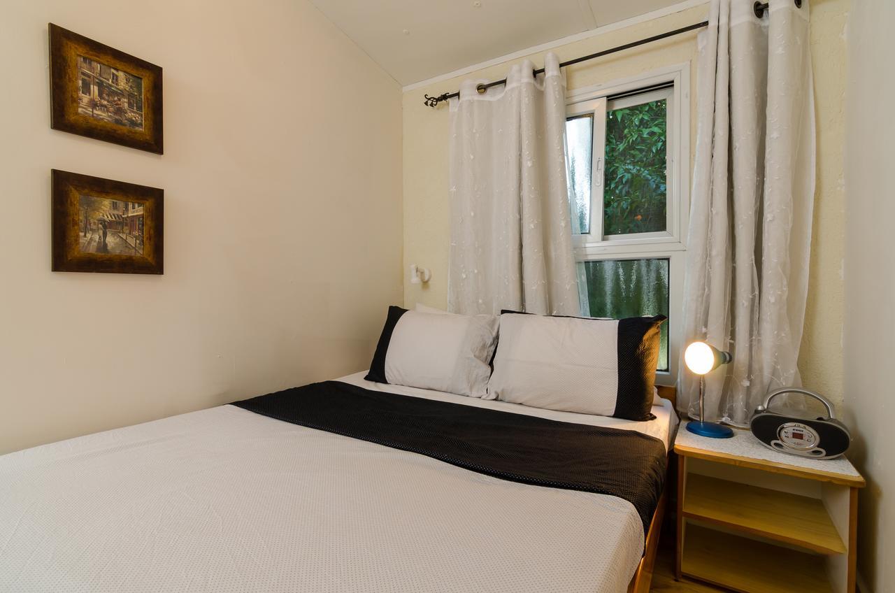 Orna'S Corner Bed & Breakfast Yuval Exterior photo