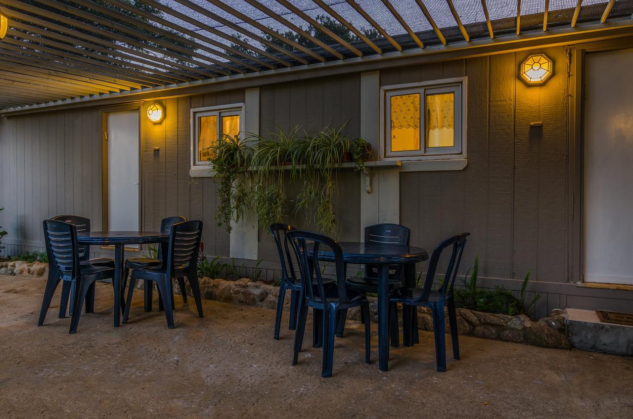 Orna'S Corner Bed & Breakfast Yuval Exterior photo
