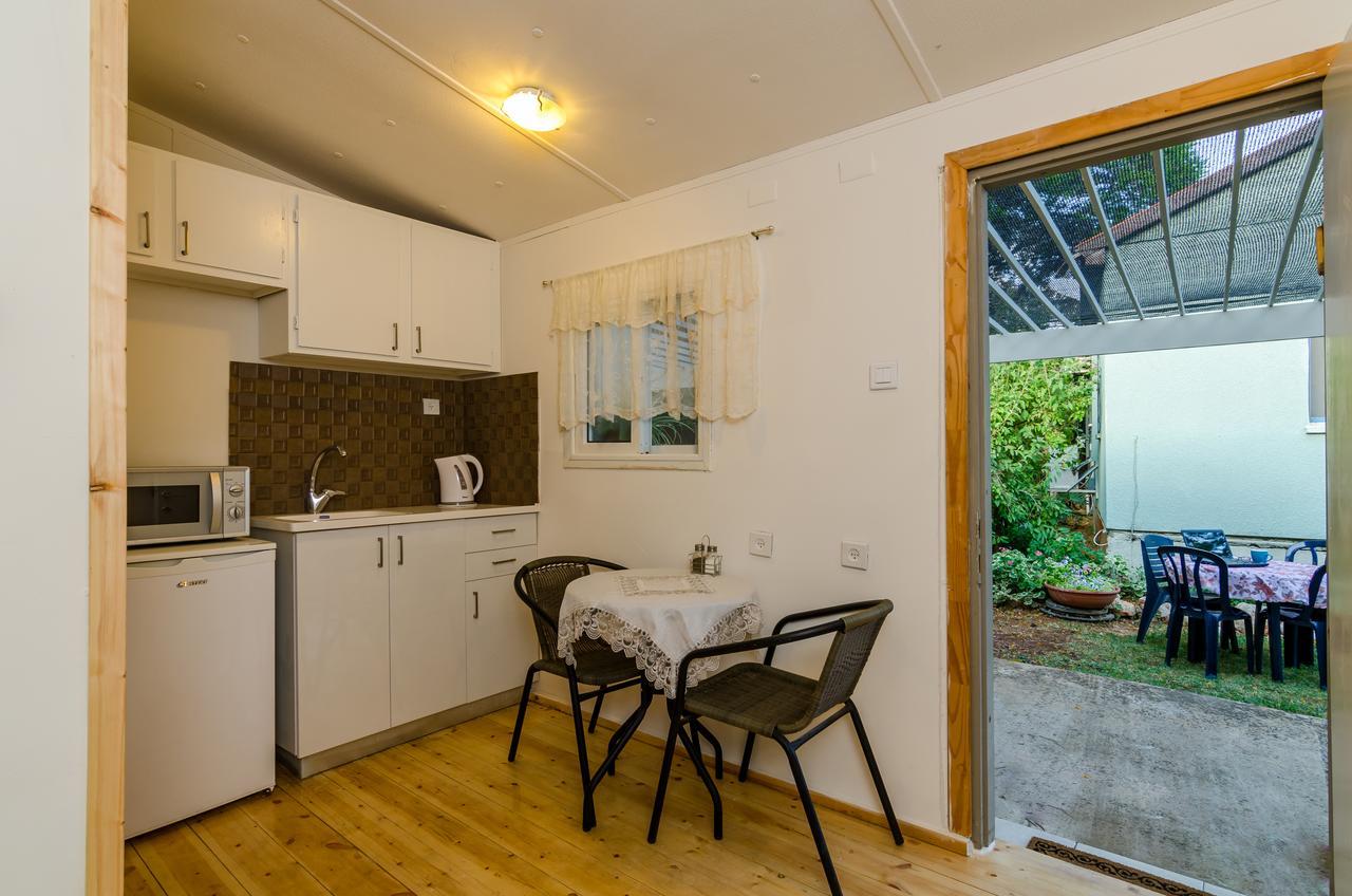 Orna'S Corner Bed & Breakfast Yuval Exterior photo